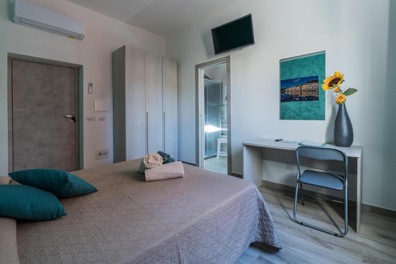 b&b mediterraneo Bosa Bagian luar foto