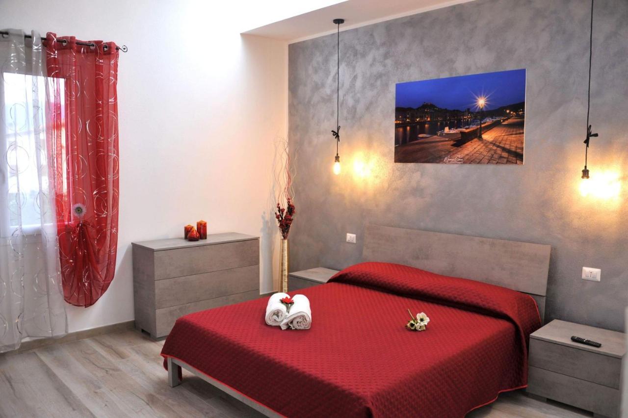b&b mediterraneo Bosa Bagian luar foto