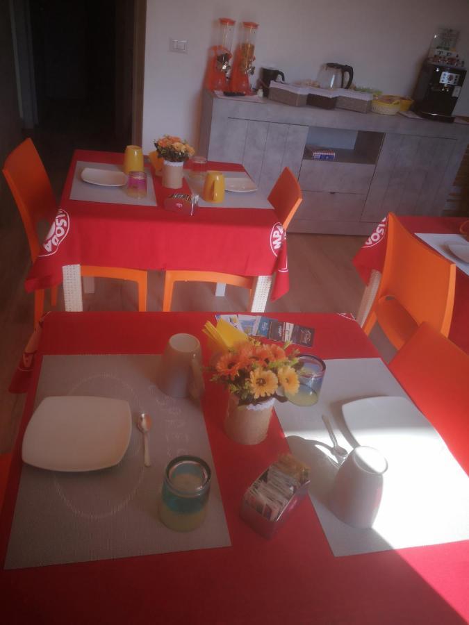 b&b mediterraneo Bosa Bagian luar foto