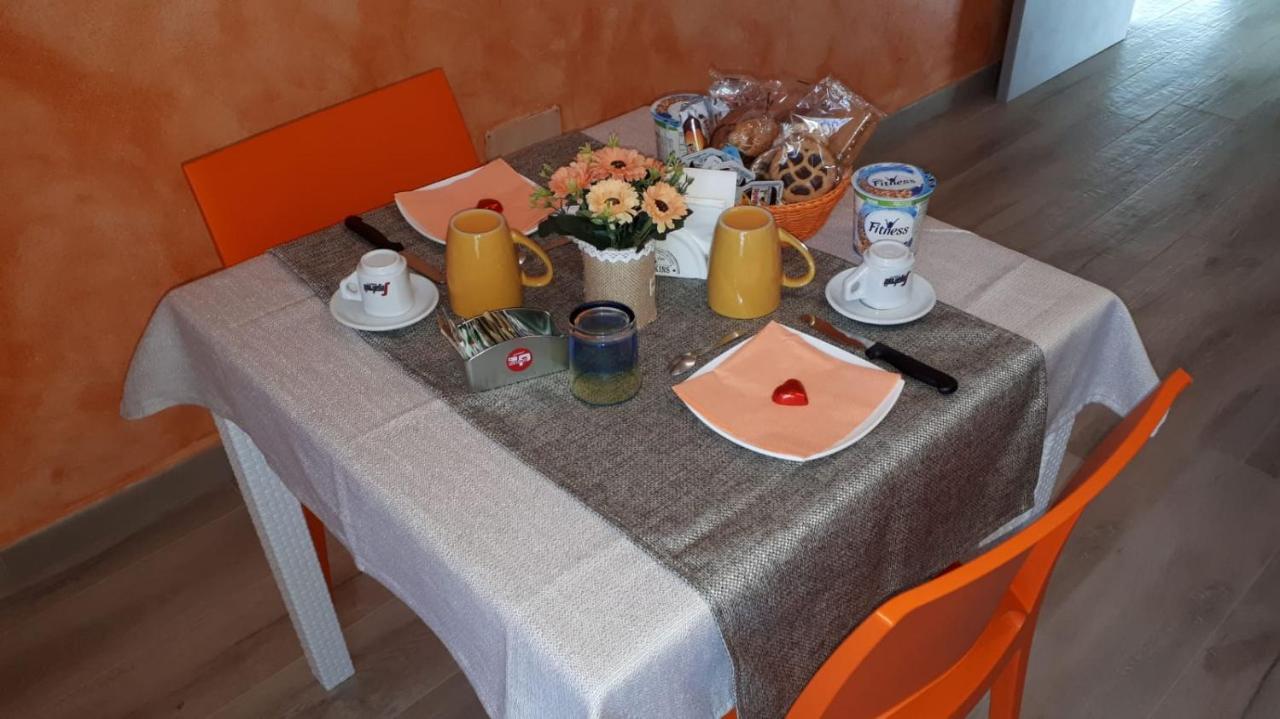b&b mediterraneo Bosa Bagian luar foto